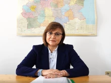 Нинова: Що за цинизъм е това? Майчинство 780 лева, а заплата на депутат стана 10 000 лева