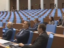 Нов бойкот срещу "Възраждане", депутатите напуснаха пленарна зала
