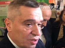 Министър Тахов: Бойкотът срещу големите вериги успя да свали цените