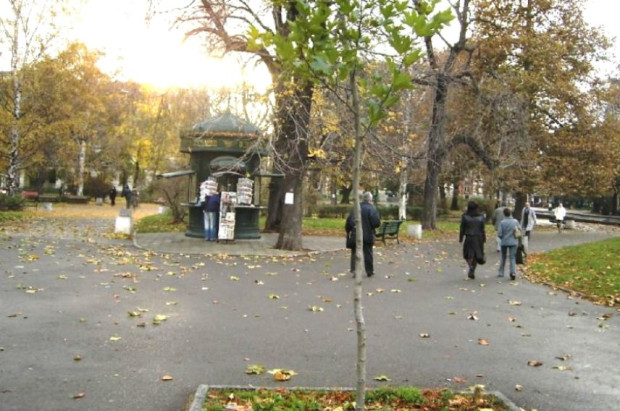 Документална изложба "Възкресение на Свободата" в Градската градина в София