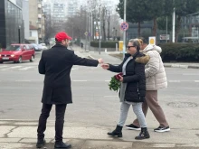 Раздадоха безплатни мартеници в Пловдив