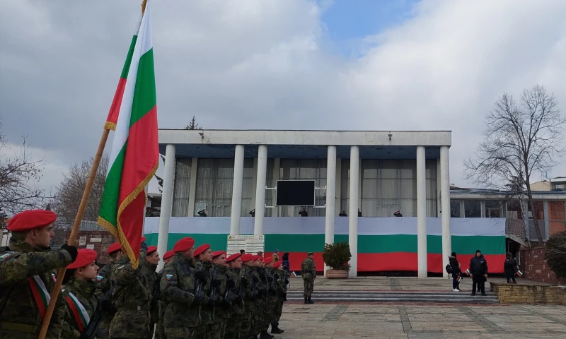 Карлово чества Националния празник