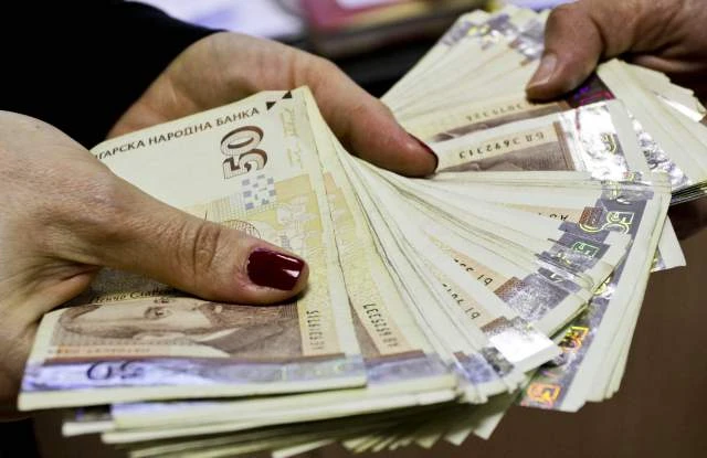 9% по-високи заплати тази година