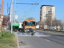 Ударно мият улиците в Пловдив