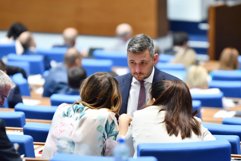 ДПС-ДПС: Никой не ни дърпа конците. Очевидно е, че има скрито мнозинство