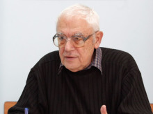 Проф. Григоров: Колкото и да сме бедни, винаги може да има грижа за здравето