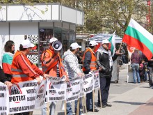 Тръгна пешеходния протест срещу цените на горивата, блокират Карловско шосе за 3 часа