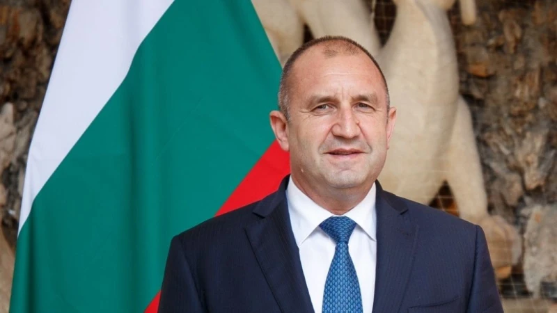Президентът Румен Радев: Честит празник, мили български жени! 