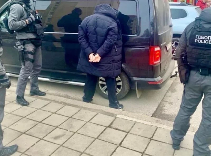 Закопчаните за рекет над бизнесмен мутри от Пловдив били покровителствани от прокурори и полицаи