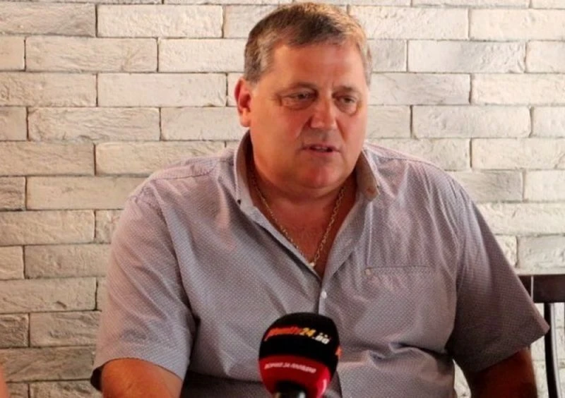 Наш бизнесмен току-що стана на 56, всички харесват тестените му закуски