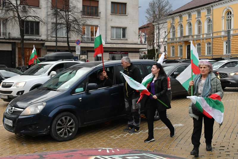 "Величие" с автошествие срещу частичното повторно преброяване изборните резултати