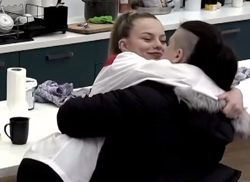 Яница, "Хелс китчън": Чаршафите вибрират. Зрителите погнусени