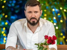 Мартин Елвиса с ботокс на челото