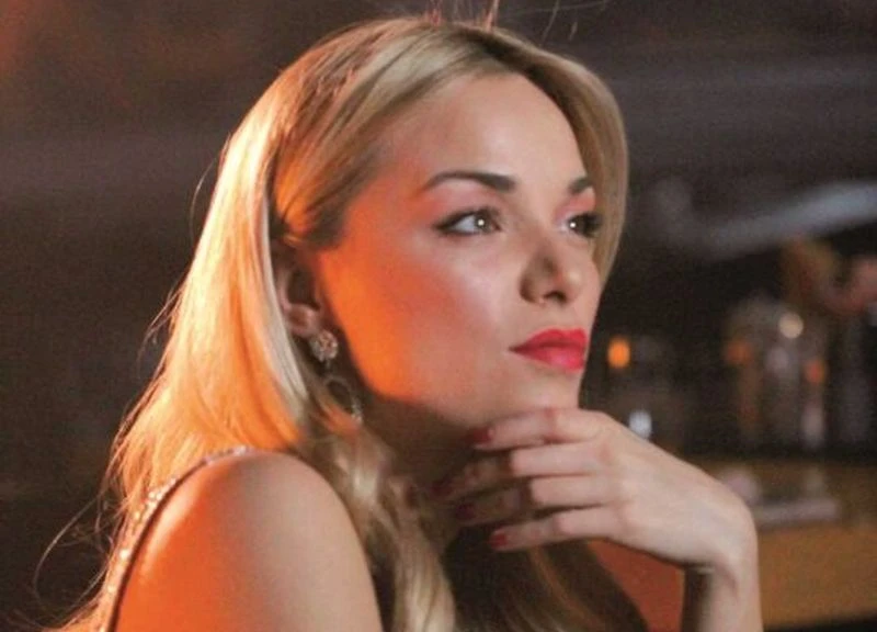 Днес става на 35, родителите й също са известни