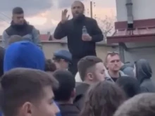 Свещеник от Кочани: Смирете се, само да погребем децата, после, ако искате запалете града