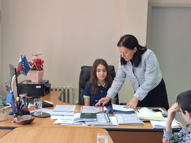 Местната комисия за борба с противообществените прояви на малолетни и