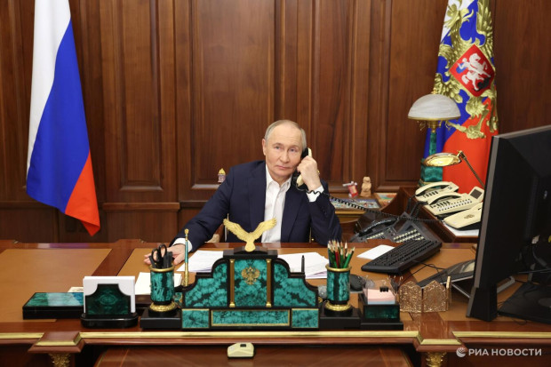 Руският президент Владимир Путин е наредил прекратяване на ударите по