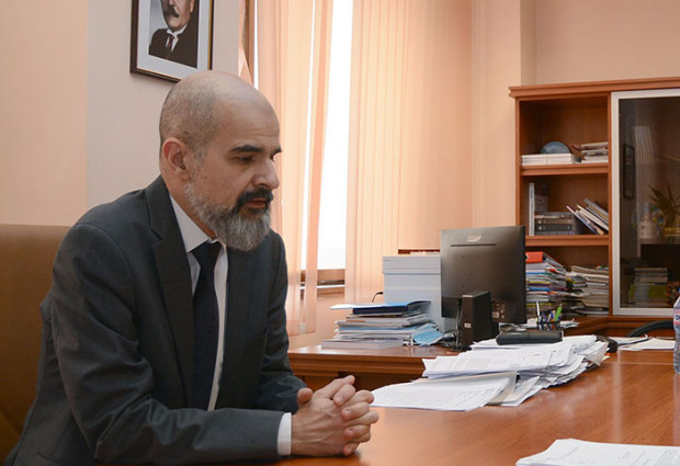 Скандал разтресе елитна варненска гимназия