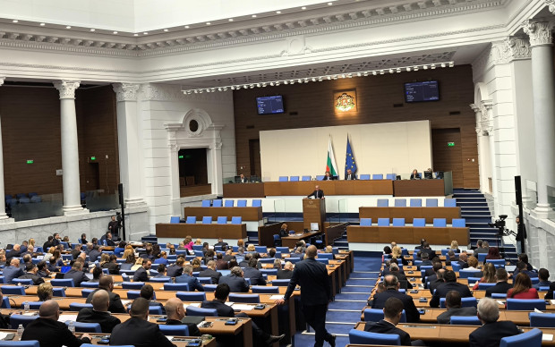 За да се спести време народните представители прецениха да не