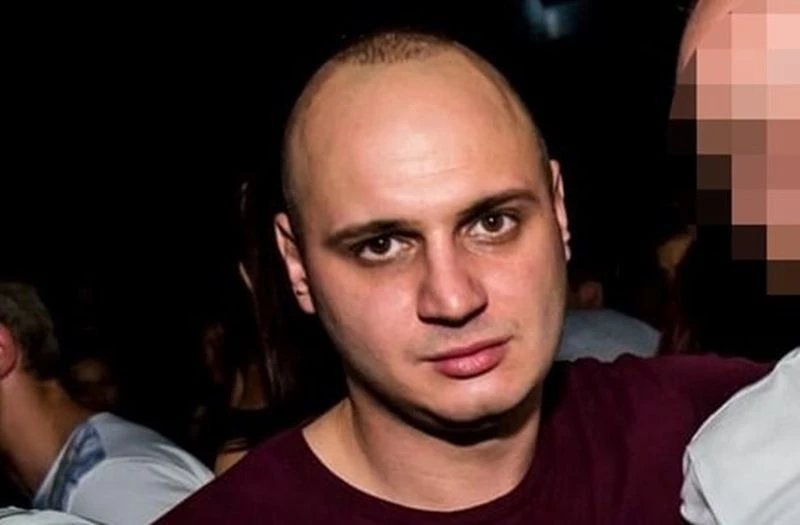 Садистът на животни с майка проститутка
