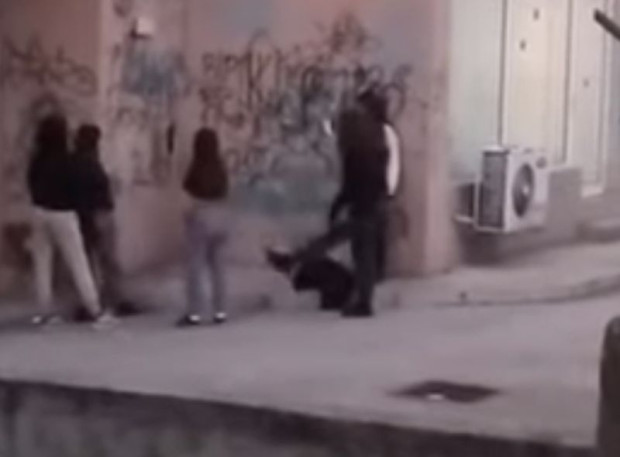 Пич аре клякай така започва клипче публикувано в социалните мрежи