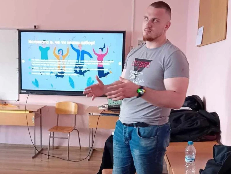В прав текст посочиха първоизточника на зависимостите