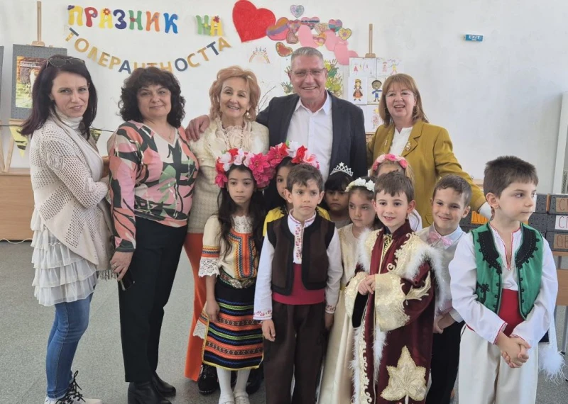"Източен" отбеляза Международния ден на етническата толерантност