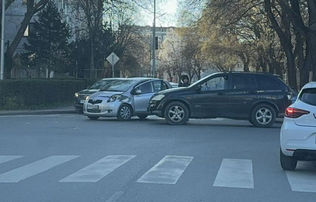 За поредна катастрофа в едно от най невралгичните кръстовища в