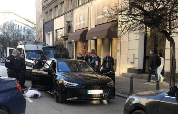 Двама души са задържани при операция на Главна дирекция Национална