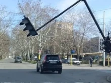 Утре монтират новия светофарен стълб на кръстовището при "Олимп" в Русе