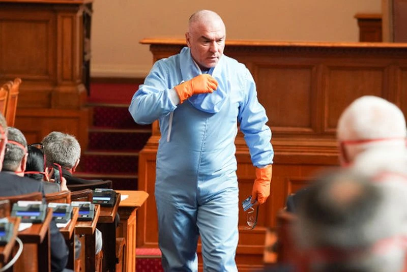Мощен бизнесмен, ударил шамар на Костадин Костадинов, празнува днес