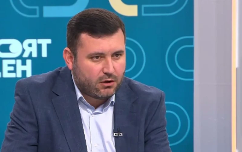 Зачервено гърло и отпадналост са първите симптоми на менингит
