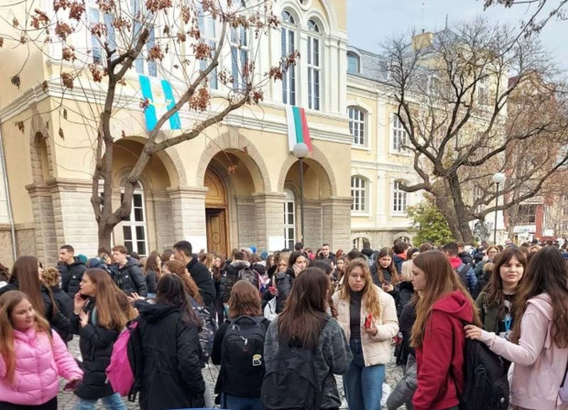 Пловдивчанчета сред най-добрите в страната по български език