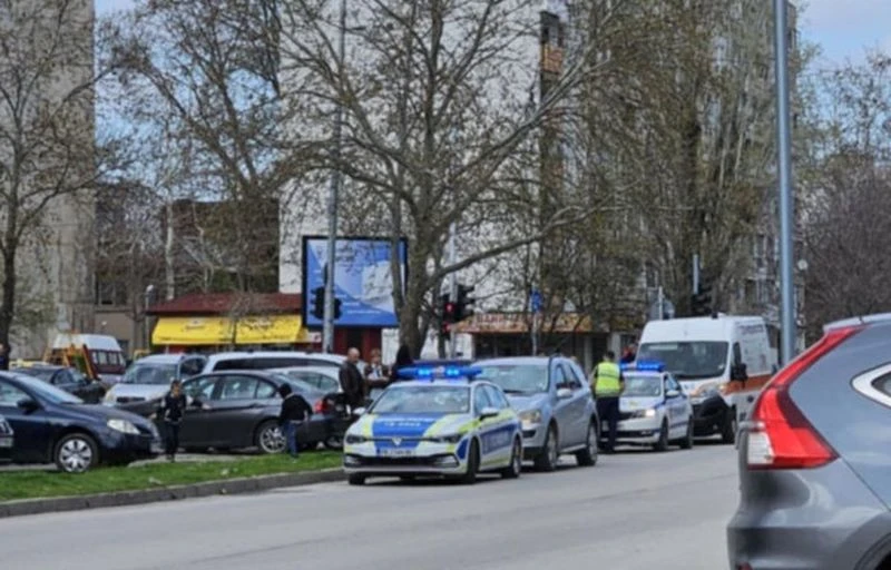 Блъснатият тротинеткаджия е младеж, пил енергийна напитка, от която е припаднал