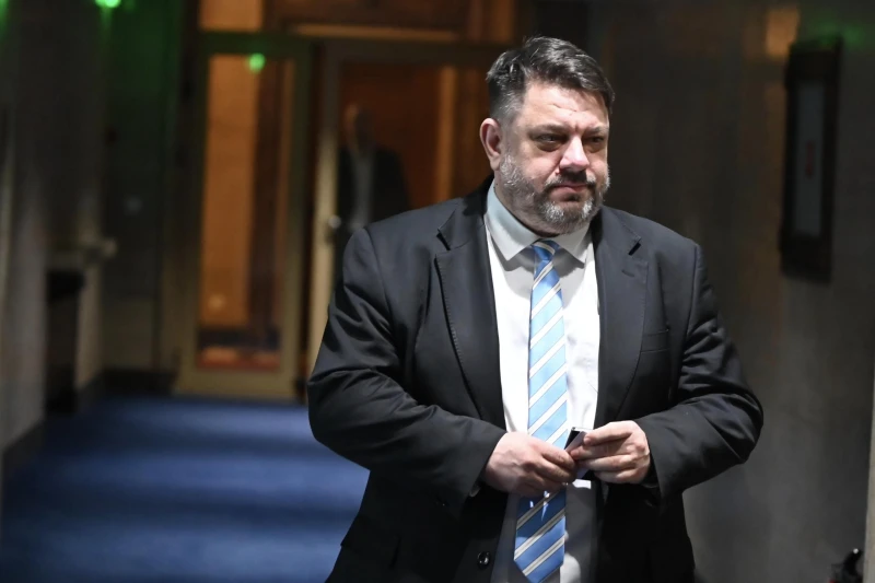 Зафиров предлага на Министерси съвет да удължи помощта за украинските бежанци