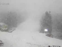 Сняг вали в Пампорово