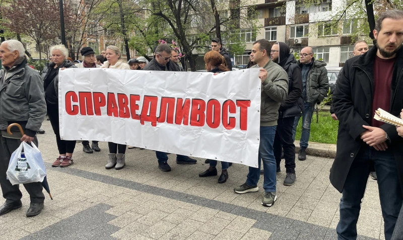 Протест в Пловдив в защита на малтретирания Адриан