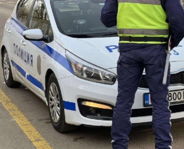 Катастрофа затвори път в Бургаско, има пострадали