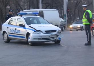 Катастрофа с полицейски автомобил в Пловдив
