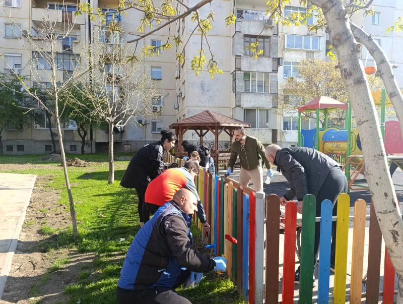 Обновиха междублоково пространство в "Южен"