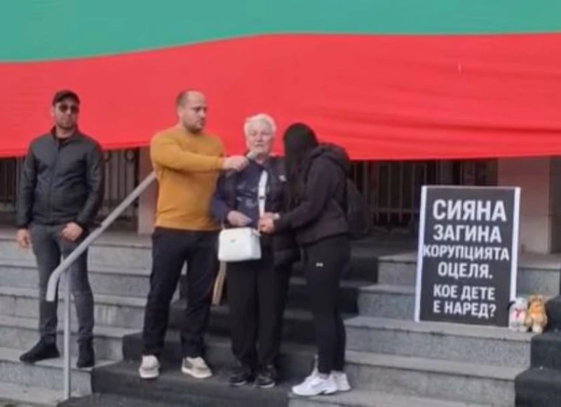 Бабата на Сияна: Шефът на АПИ каза, че няма да си подаде оставката заради едно премазано дете