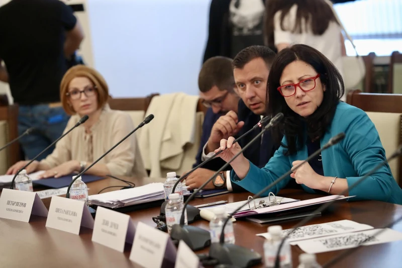 "Възраждане" предлагат по строги наказания за извършителите на насилие срещу деца и животни, както и за педофилите
