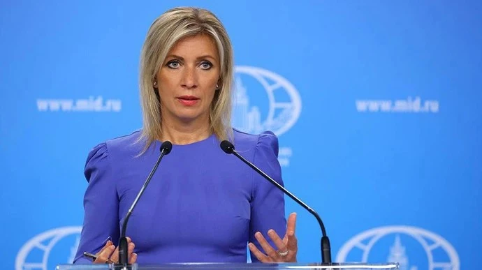 Захарова: Посланикът на Франция е извикан във Външно след задържането на руски дипломат