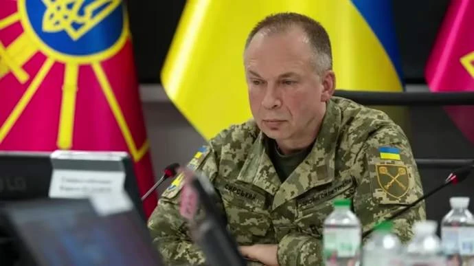 Сирски: Русия набира близо 9 хиляди войници на договор всеки месец за войната срещу Украйна
