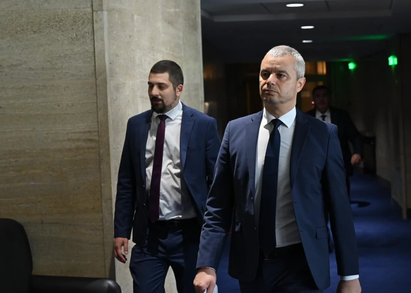 Костадинов: Отстъпихме правото да внесат вота на недоверие на МЕЧ