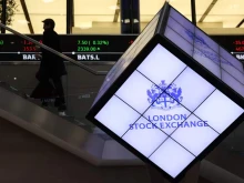 FTSE 100 скача с над 6%