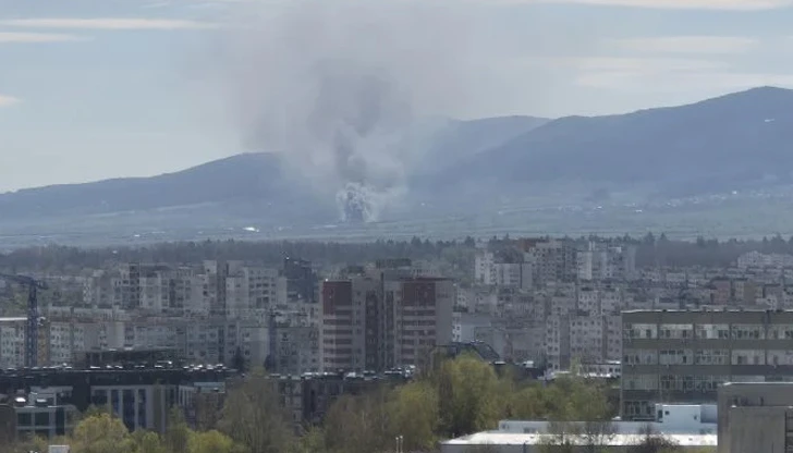 Пожар пламна в автосервиз в софийско село 