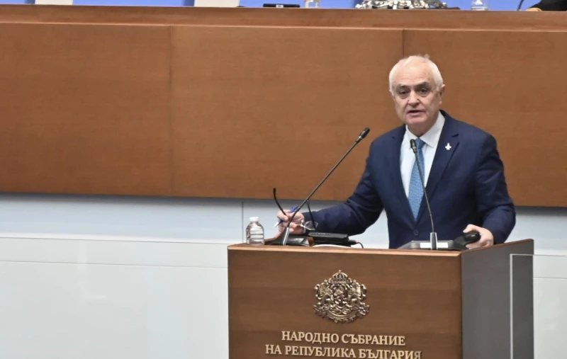 Министър каза има ли наши военни в Украйна 