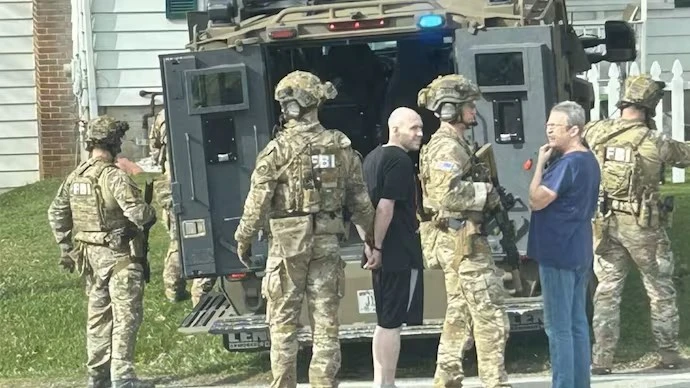 Арестуваха "Г-н Сатана", заплашвал да убие Тръмп и Мъск