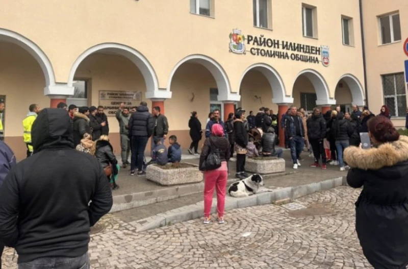 Недоволство пред администрацията на "Илинден" след разрушаването на незаконните постройки